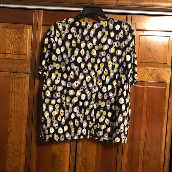 Scrub top - Picture 3 of 3